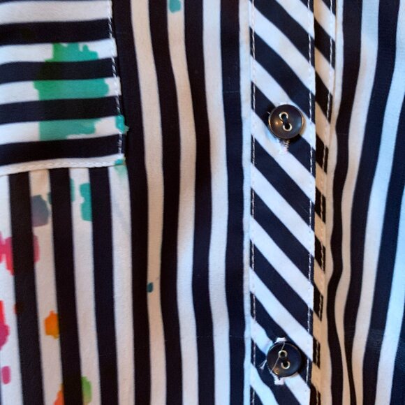 TERRA NOSTRA - Striped Sleeveless Button-Front Top with abstract print – Size L - Picture 2 of 13